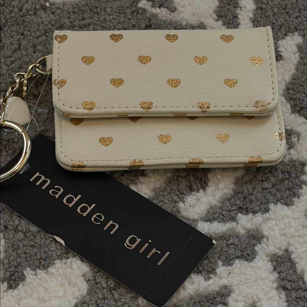 Madden Girl Beige and Gold Heart Key and Card Holder